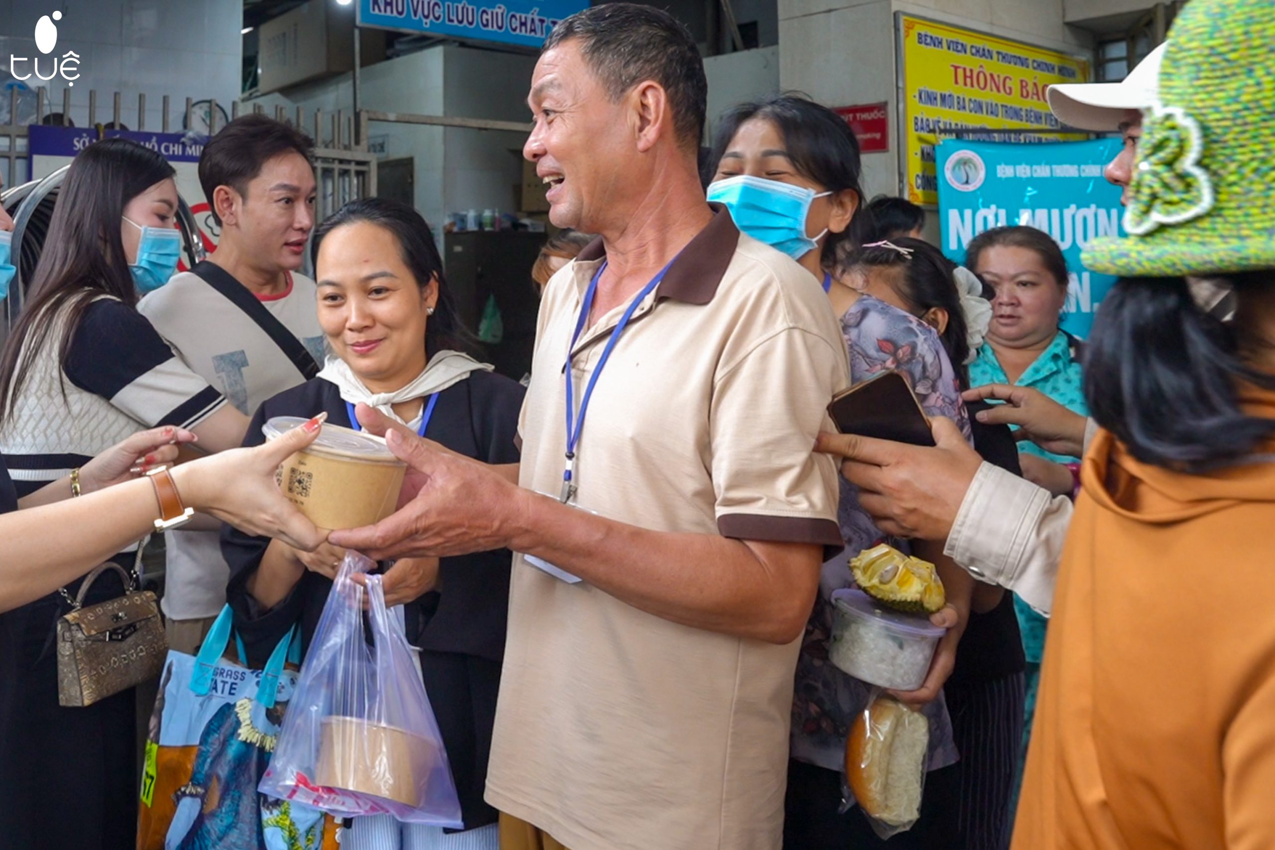 Những khoảnh khắc giản dị nhưng đủ để làm hành trình yêu thương thêm ý nghĩa.